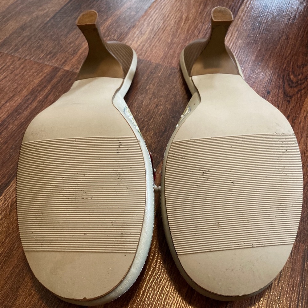 Shoes - Picture 6 of 7